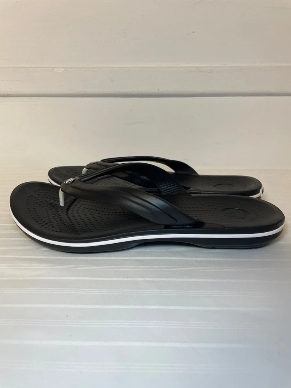Crocs Crocband Flip Flop black flat beach casual sandals women’s size 10 - Picture 5 of 11